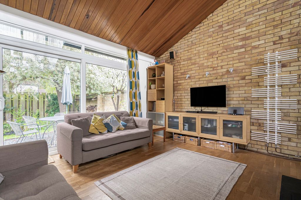 Property photo 3 of 31 3478907