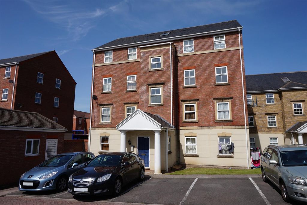 Property photo 1 of 11