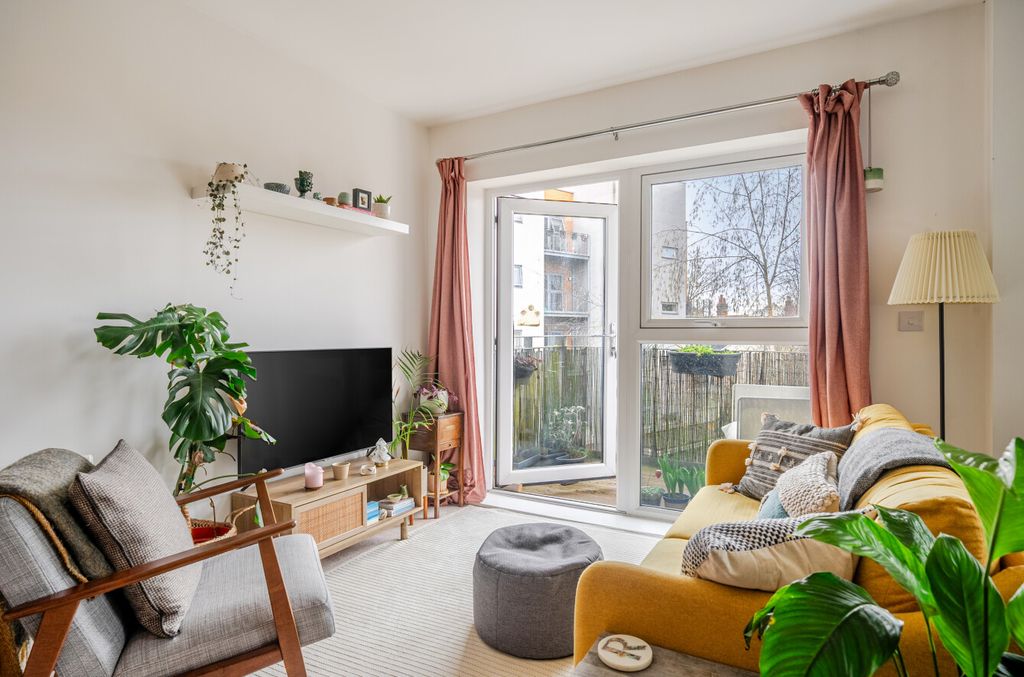 Property photo 3 of 11