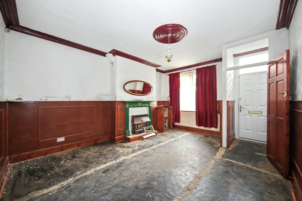 Property photo 2 of 16