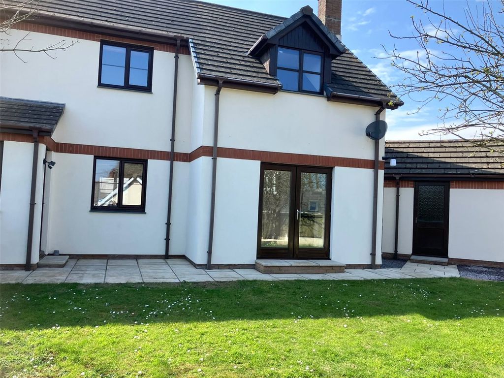 Property photo 1 of 11 Picture No. 01