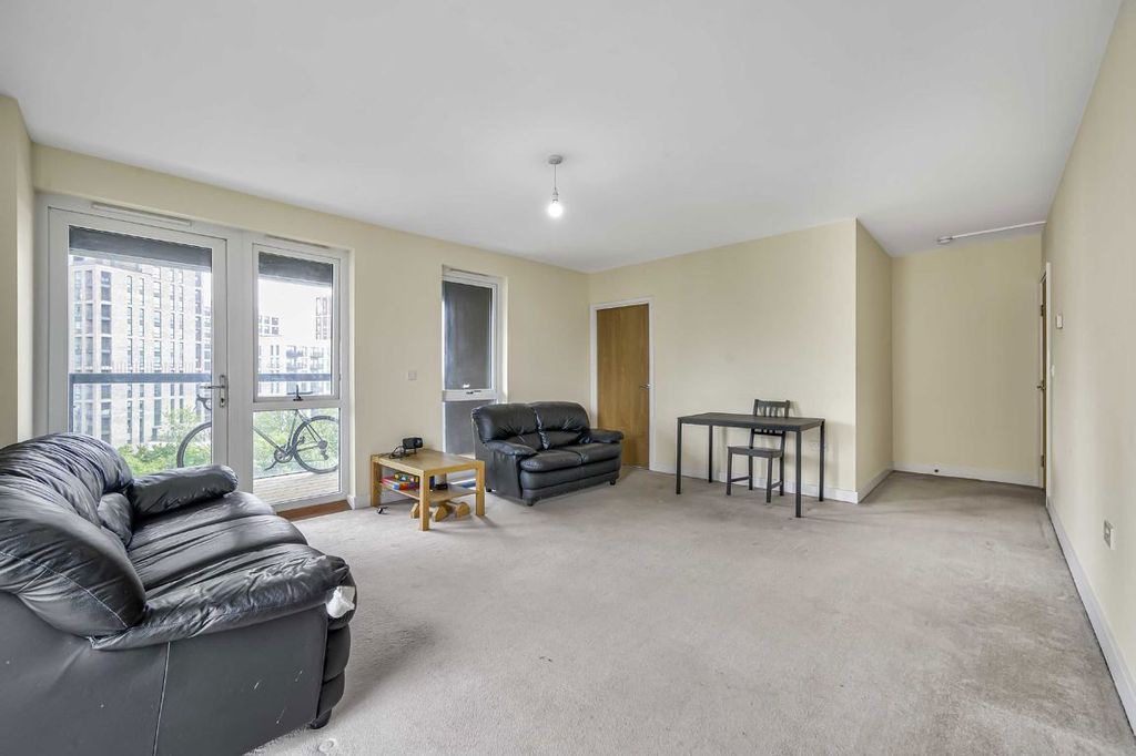 Property photo 3 of 9