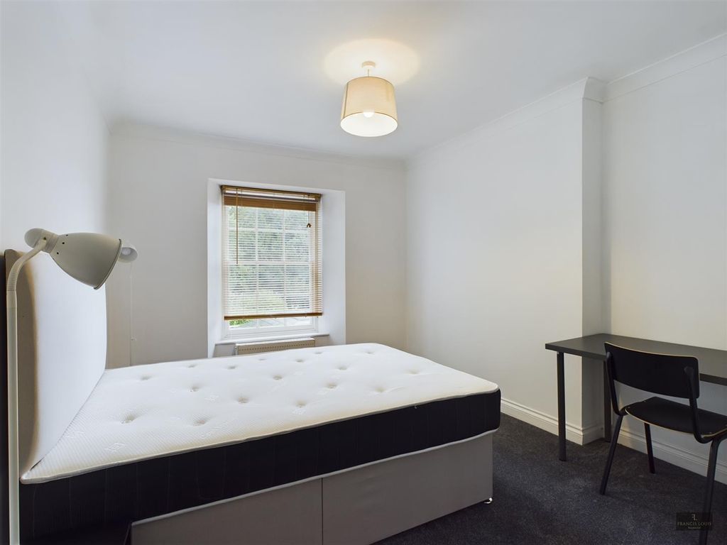 Property photo 3 of 9 Cam02887G0-Pr0042-Still002.Jpg