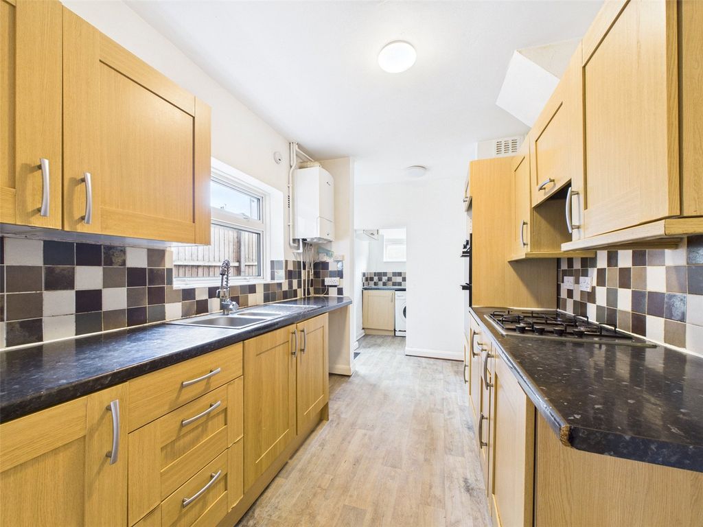 Property photo 3 of 19 Picture No. 06