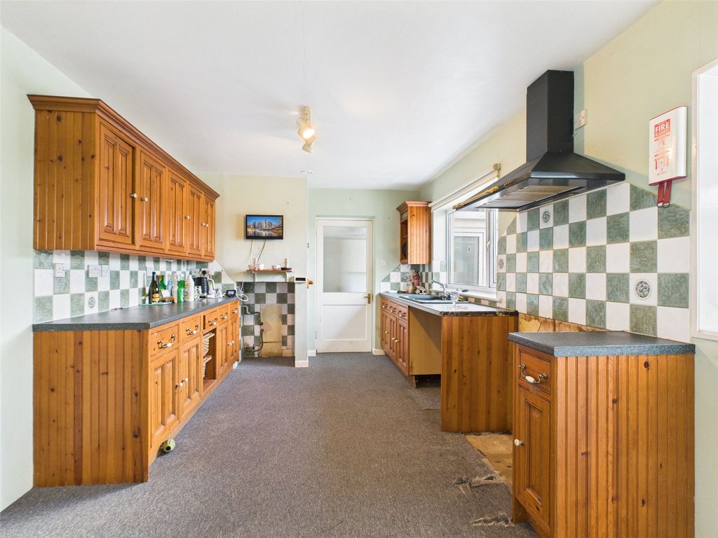 Property photo 2 of 19 Picture No. 05