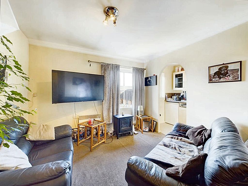Property photo 3 of 6