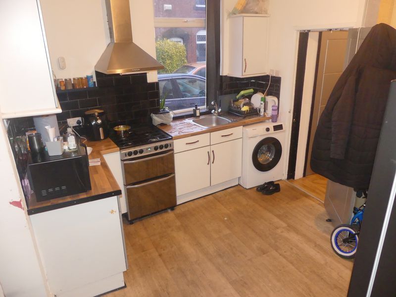 Property photo 3 of 8 Photo 4