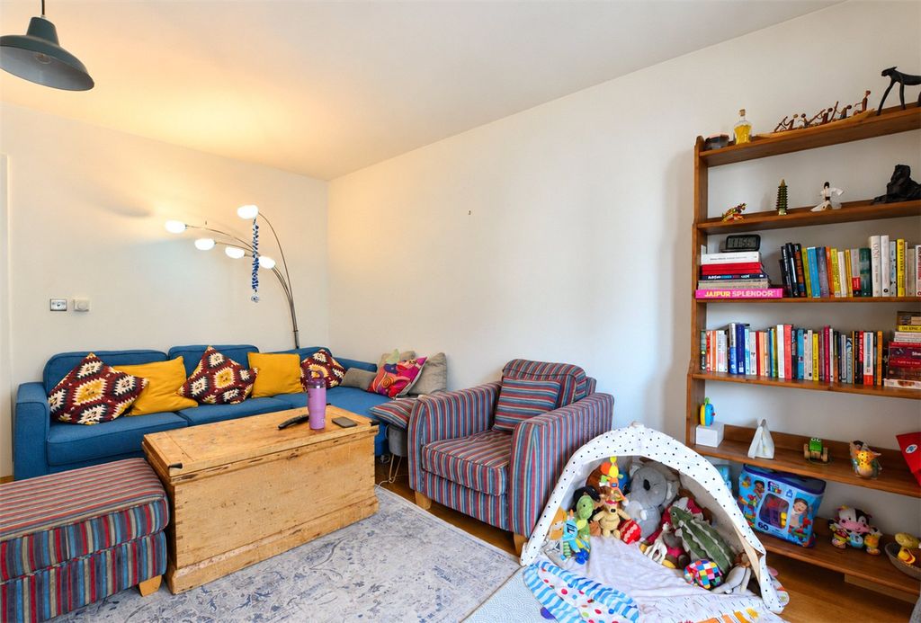 Property photo 3 of 15 Picture No. 02