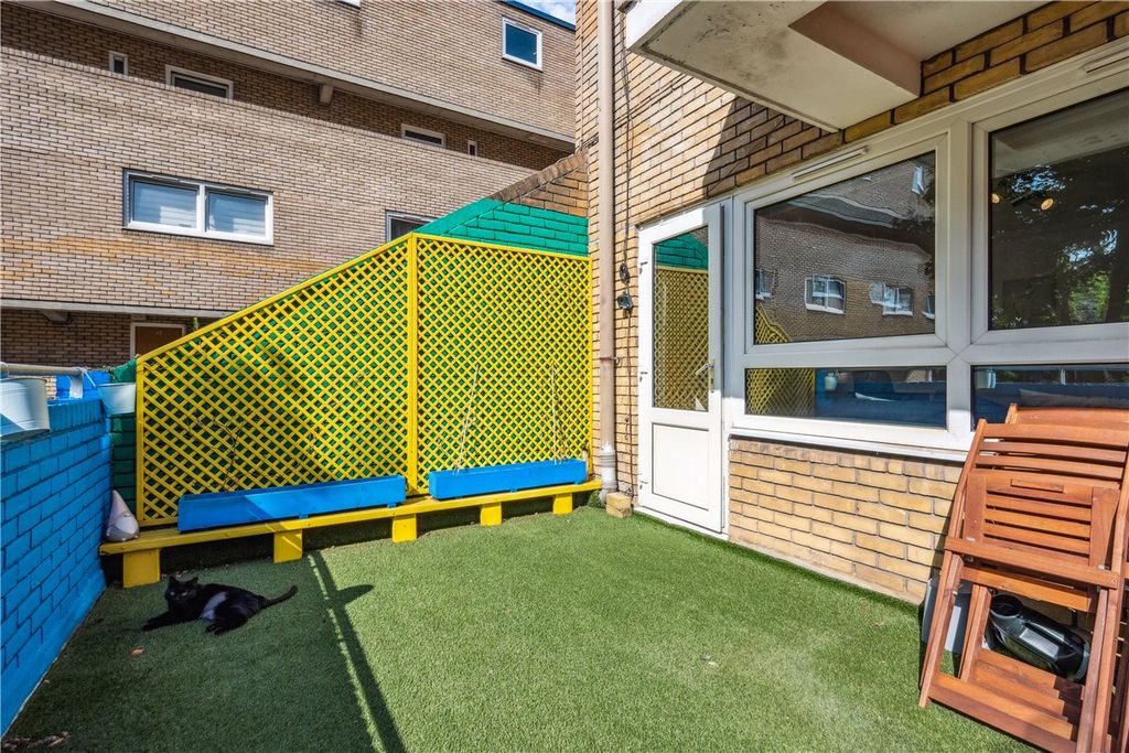 Property photo 3 of 10 Picture No. 06