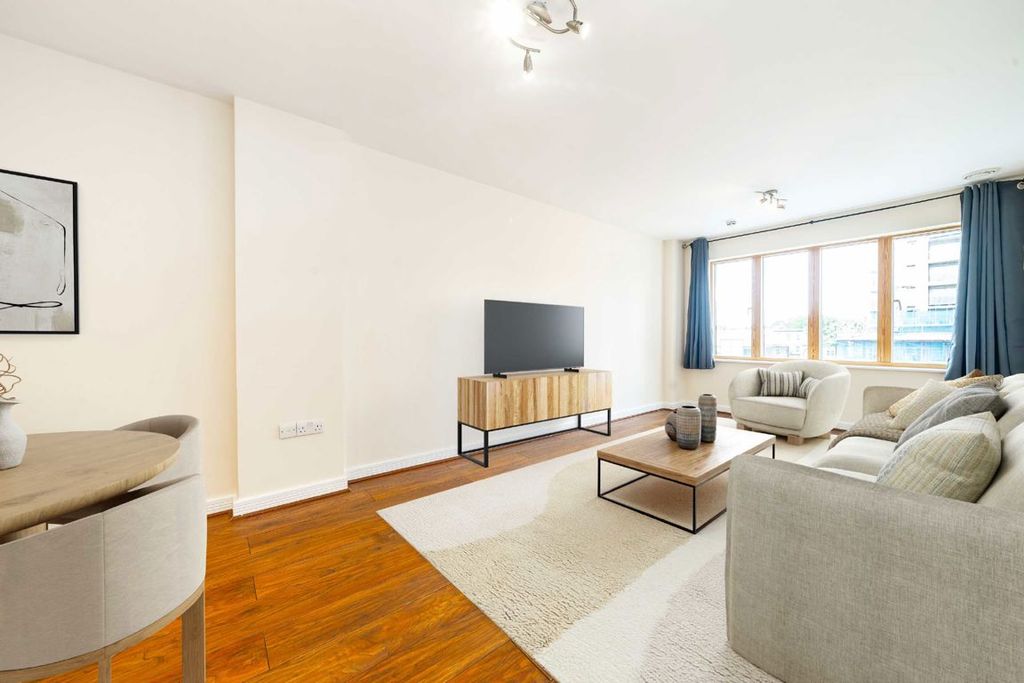 Property photo 2 of 4