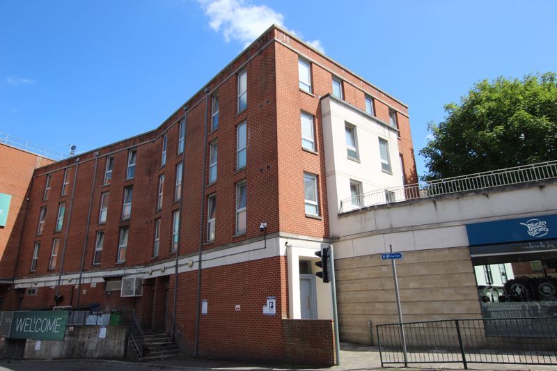 Property photo 1 of 11 Photo 8