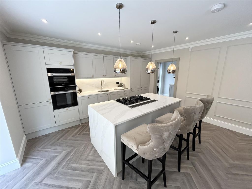 Property photo 3 of 24 Open Plan Kitchen/Diner/Family Room: