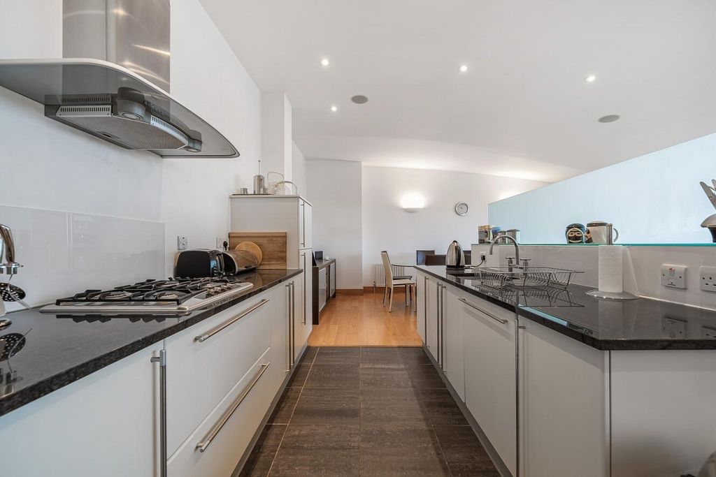 Property photo 3 of 9 Picture No. 05