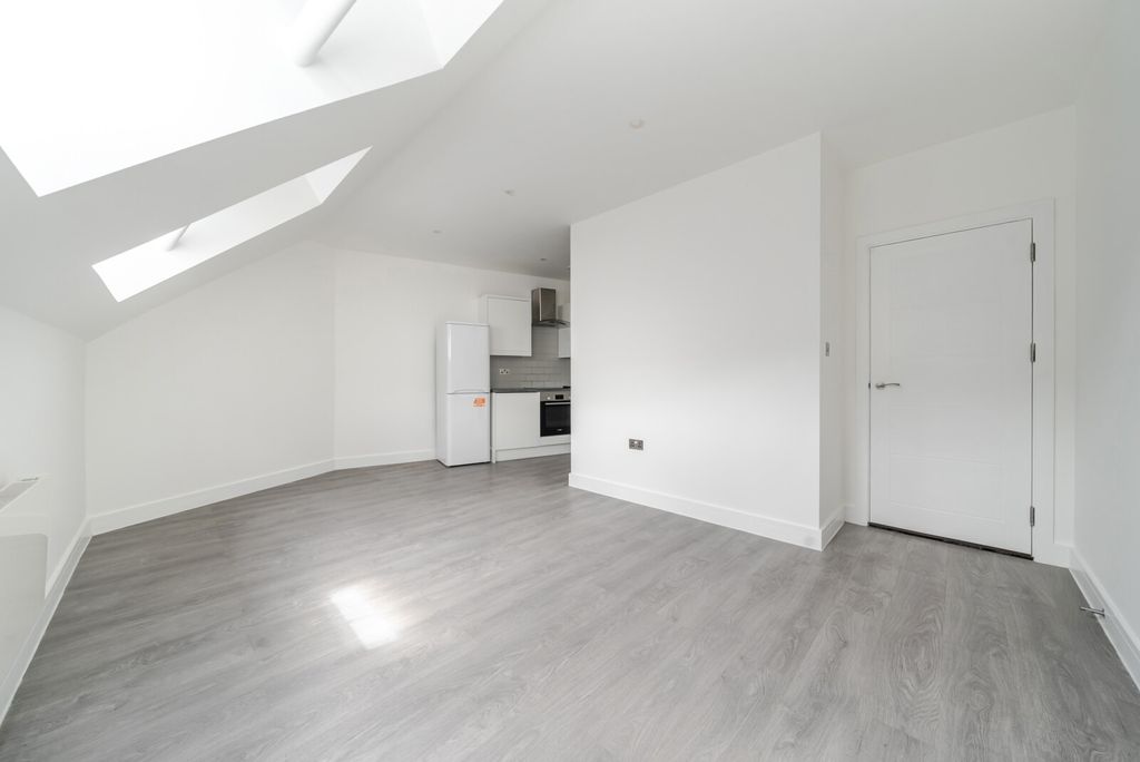 Property photo 1 of 10 1483280-10-6A3A6d...