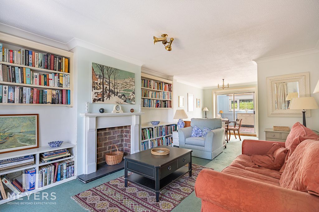 Property photo 2 of 19