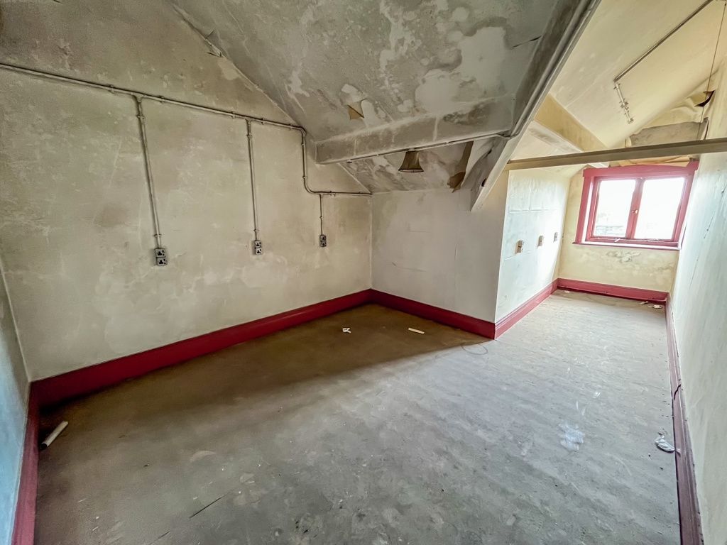 Property photo 3 of 9 Photo 2