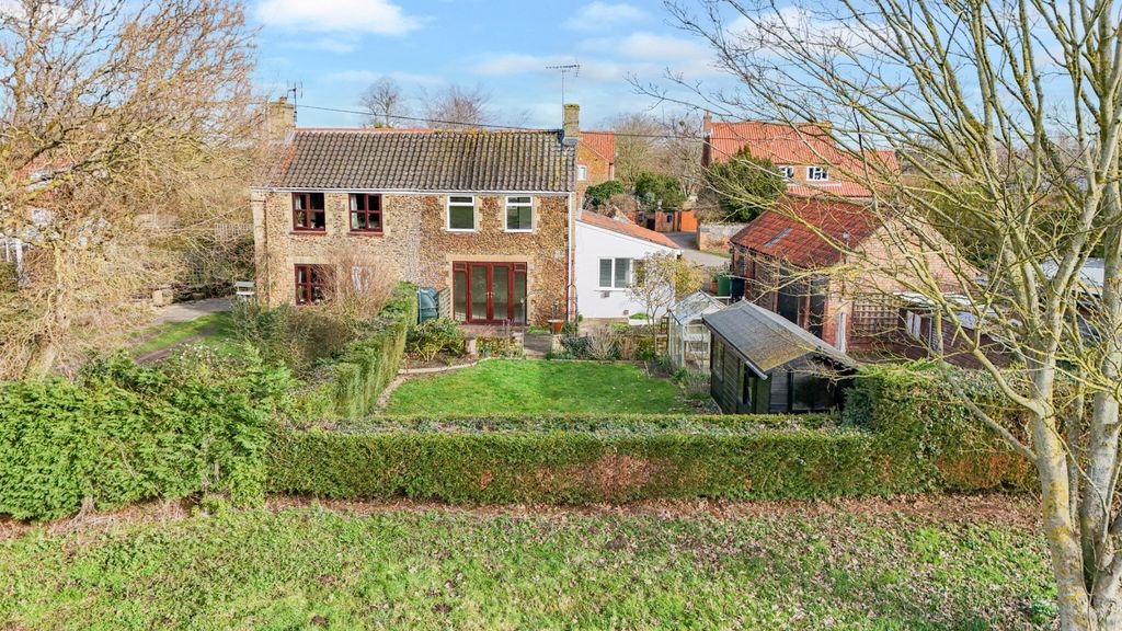 Property photo 2 of 29 4733912