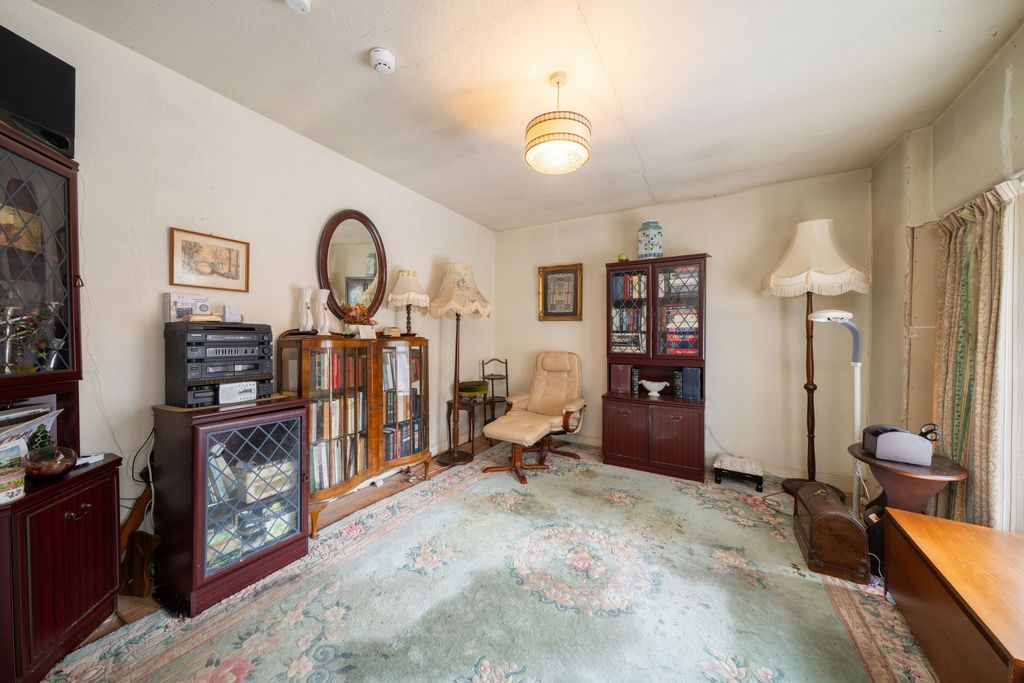 Property photo 3 of 15 Photo 11