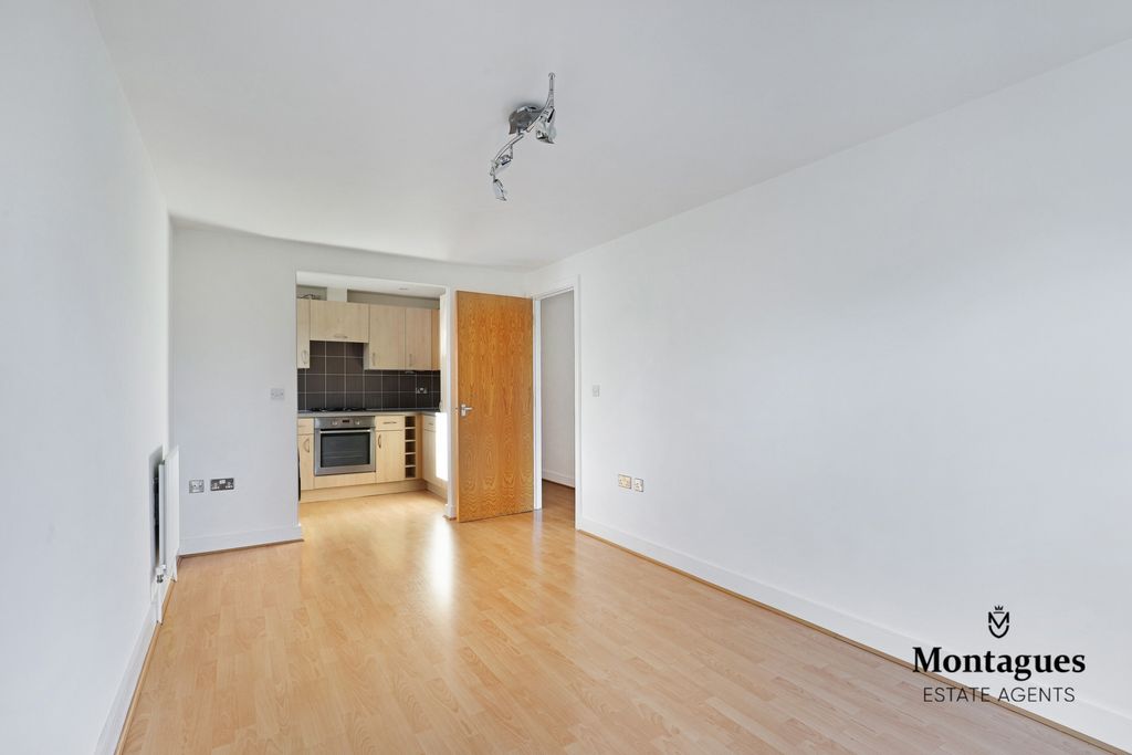 Property photo 2 of 15 Photo 12
