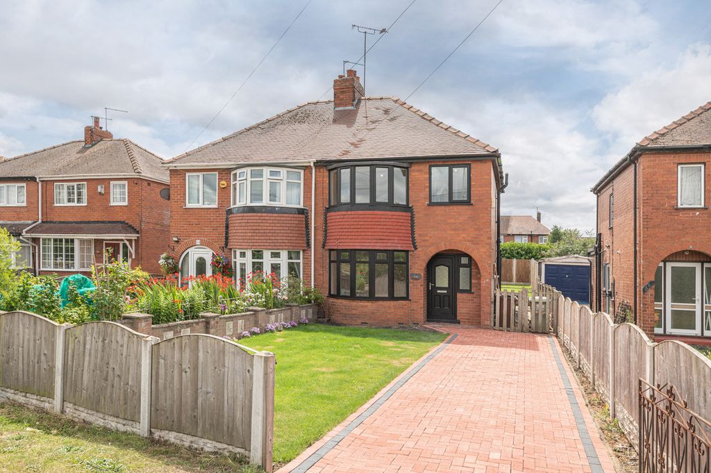 Property photo 1 of 30
