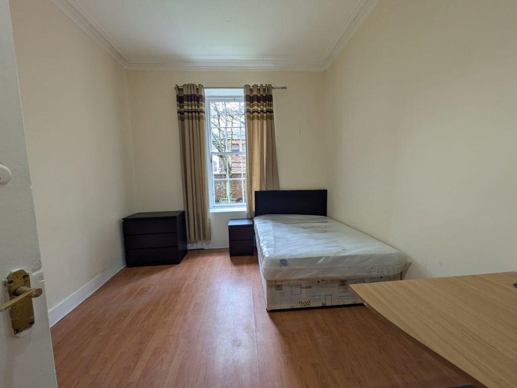 Property photo 3 of 9 Bedroom 2