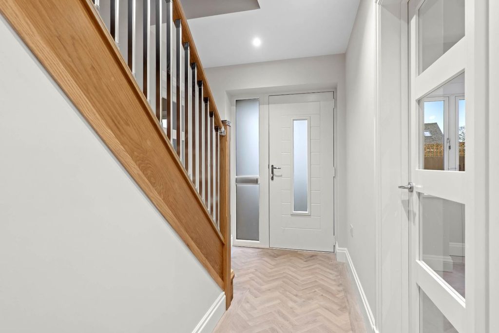 Property photo 2 of 13 Hallway