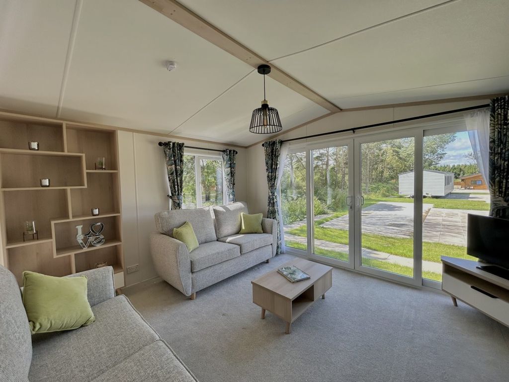 Property photo 2 of 8 Charmouth 2 .Jpg