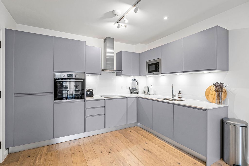 Property photo 2 of 23 Kitchen