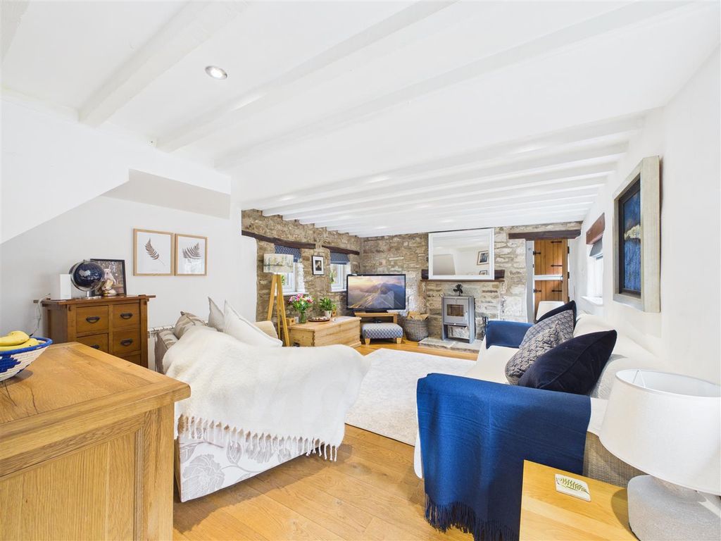 Property photo 3 of 30