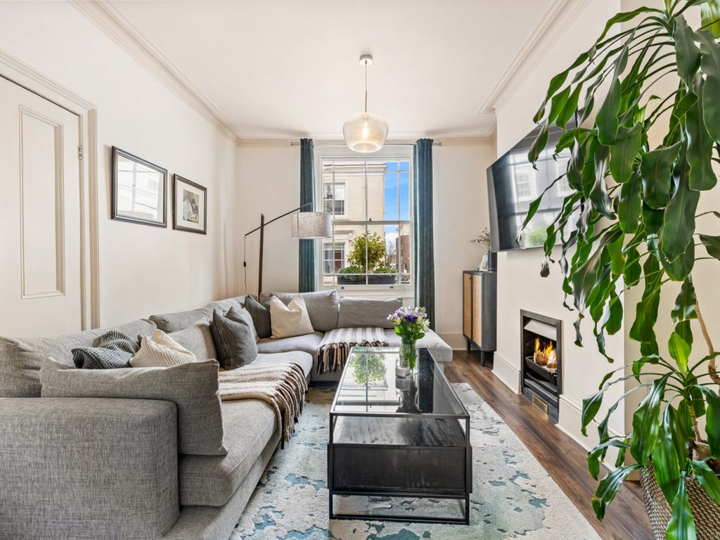 Property photo 3 of 25