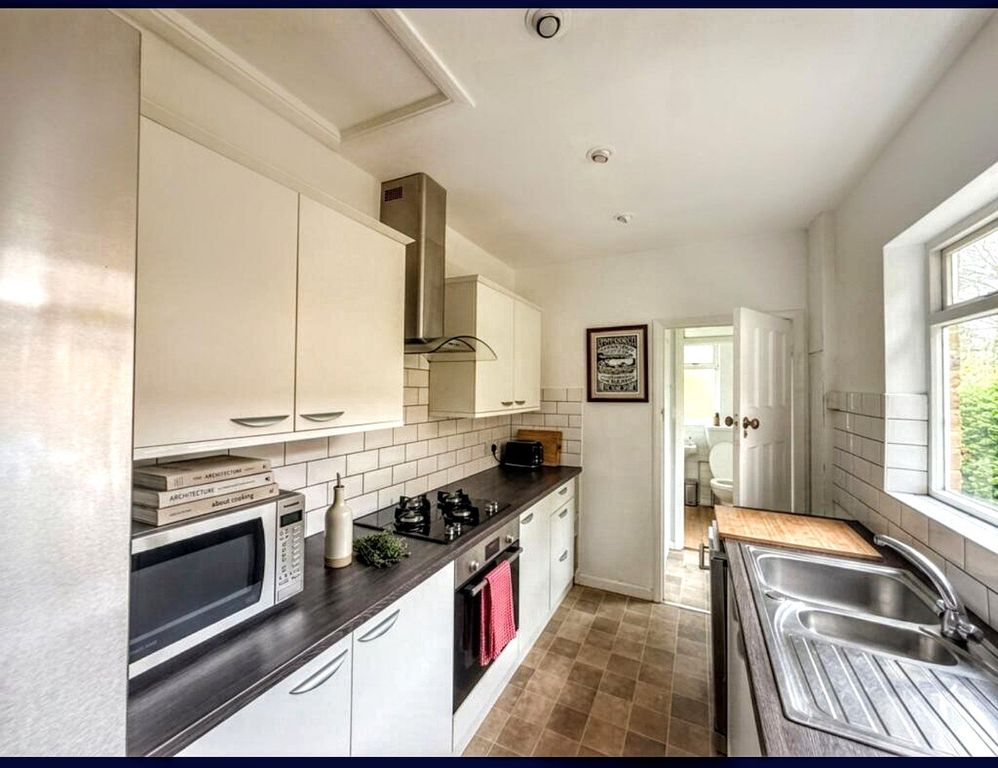 Property photo 3 of 11 Picture No. 18