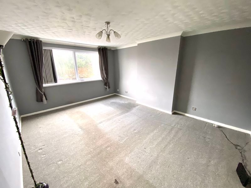 Property photo 2 of 6 Photo 4