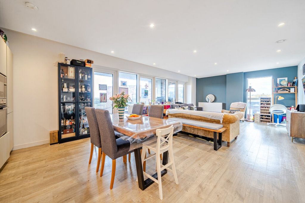 Property photo 1 of 21 Picture No. 10