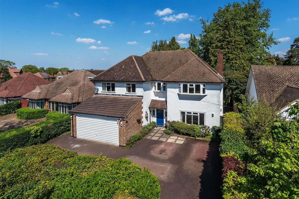 Property photo 2 of 35 7-The-Linkway-49.Jpg