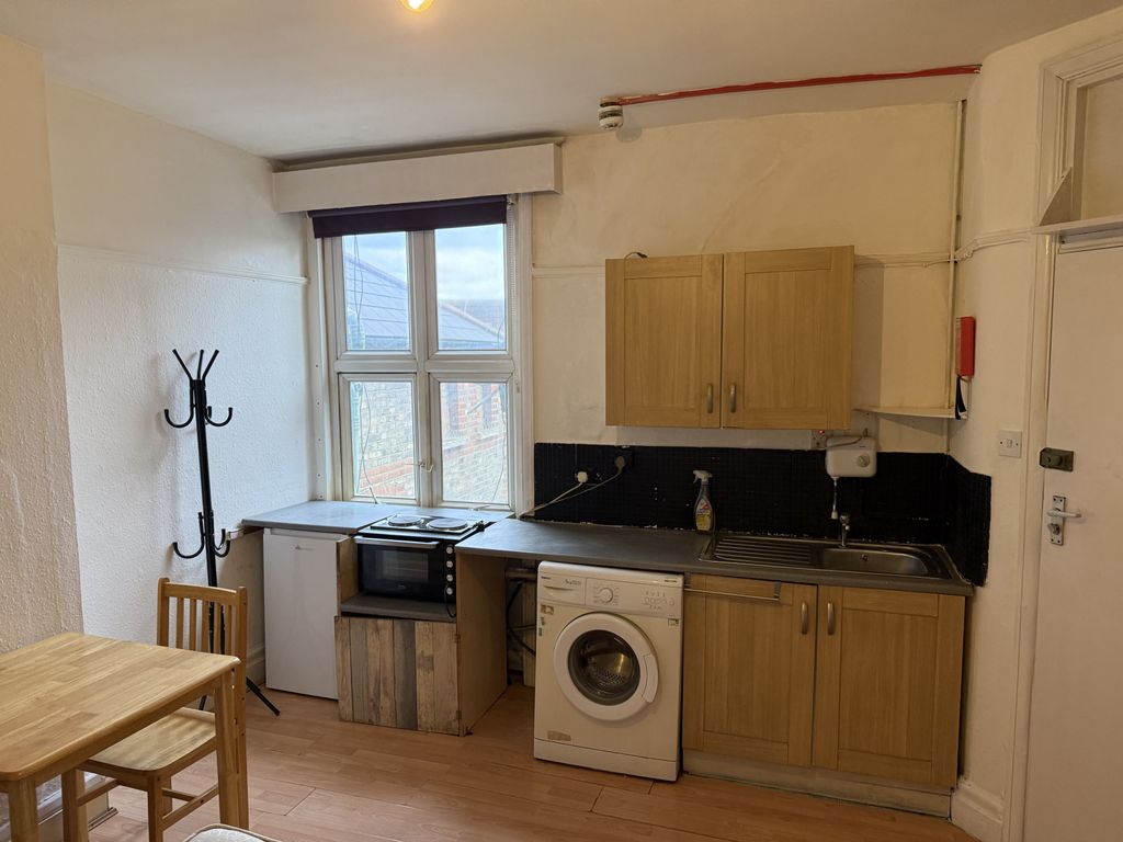 Property photo 2 of 6 Gallery