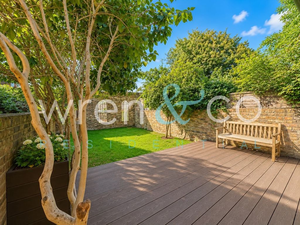 Property photo 1 of 15 5 Bedroom Terraced For Rent
