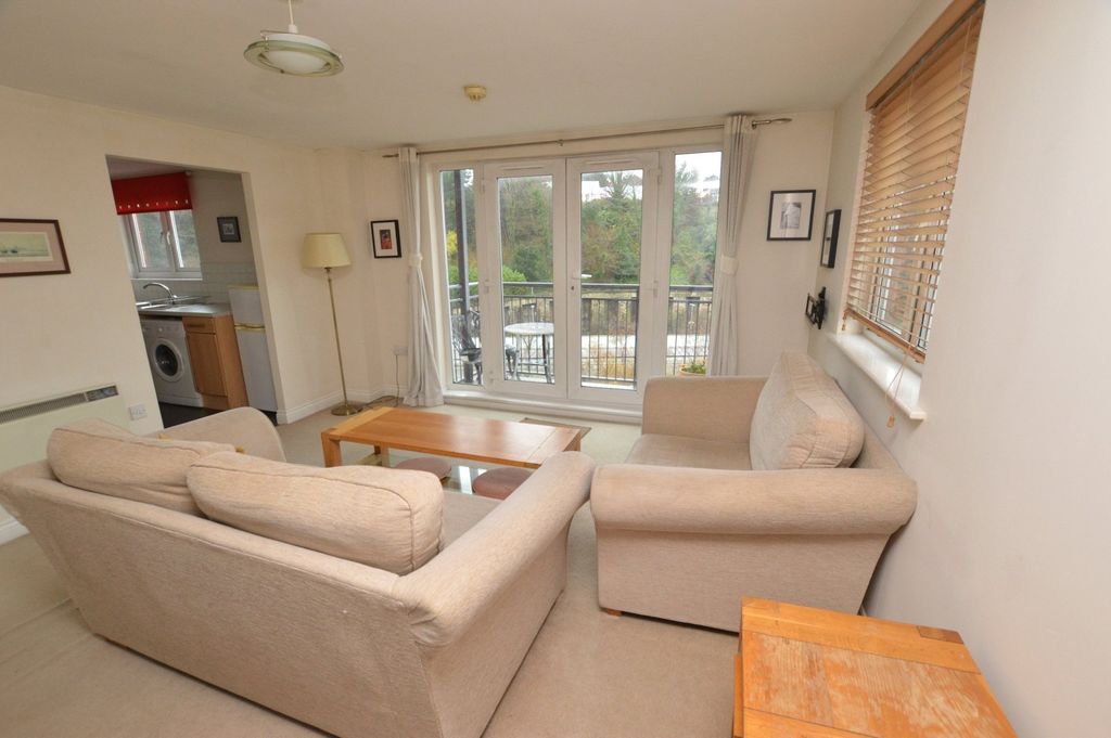 Property photo 3 of 14 Living Room