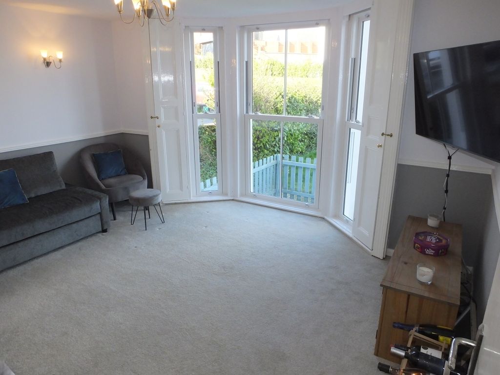 Property photo 1 of 4