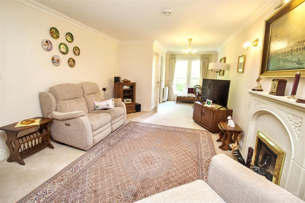 Property photo 2 of 15 Living Room