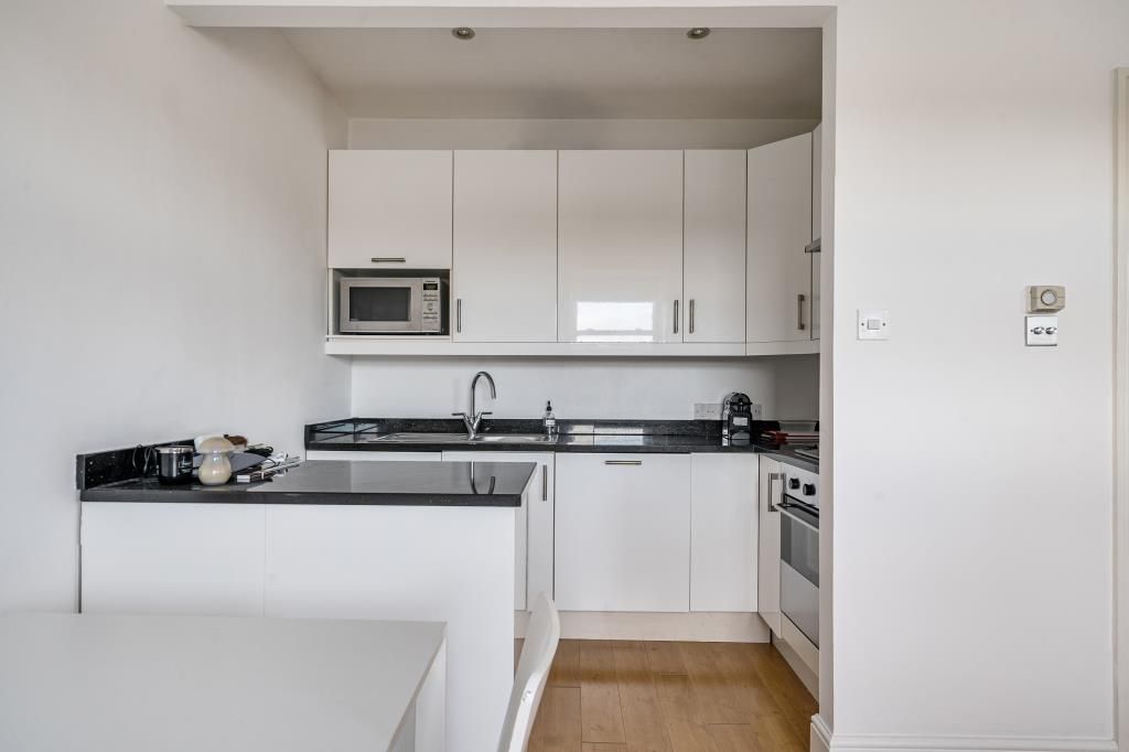 Property photo 2 of 14 Kitchen