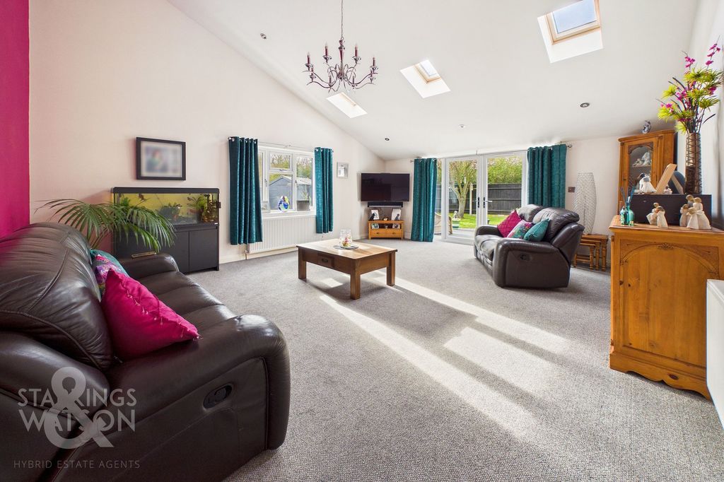 Property photo 2 of 20