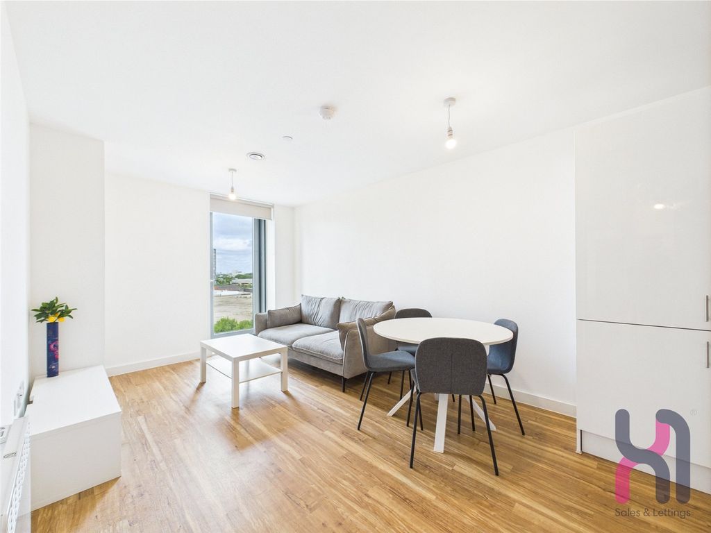 Property photo 3 of 13 Picture No. 05