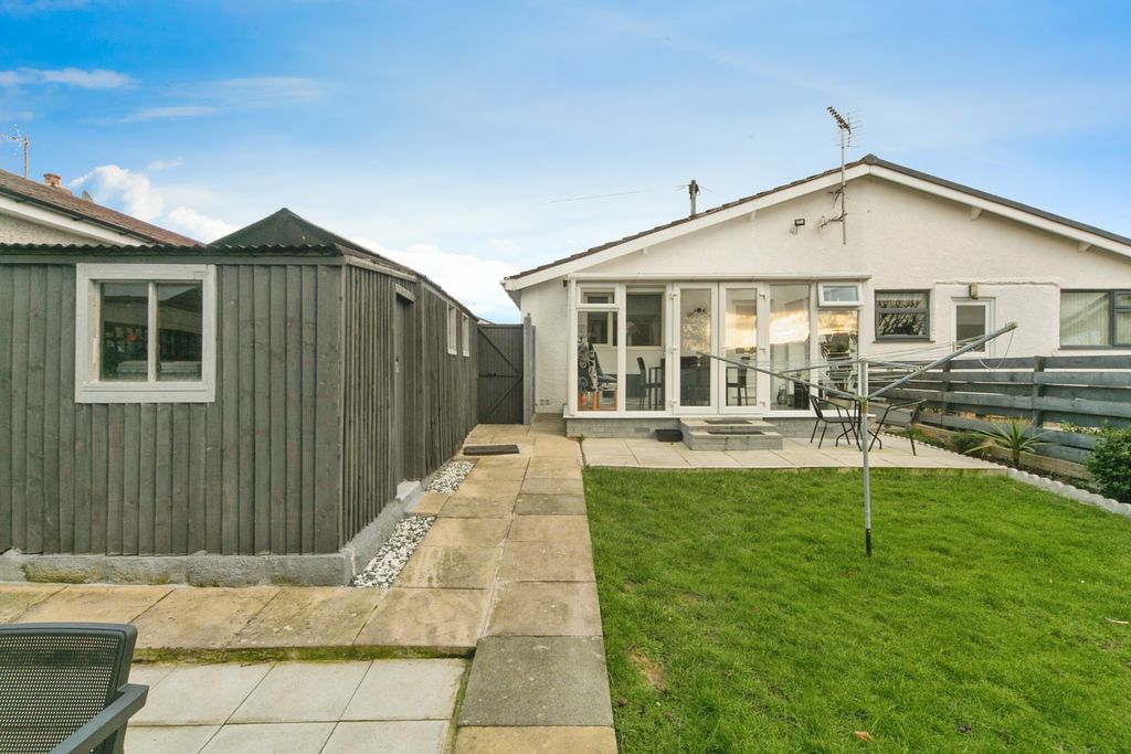 Property photo 1 of 16 Photography