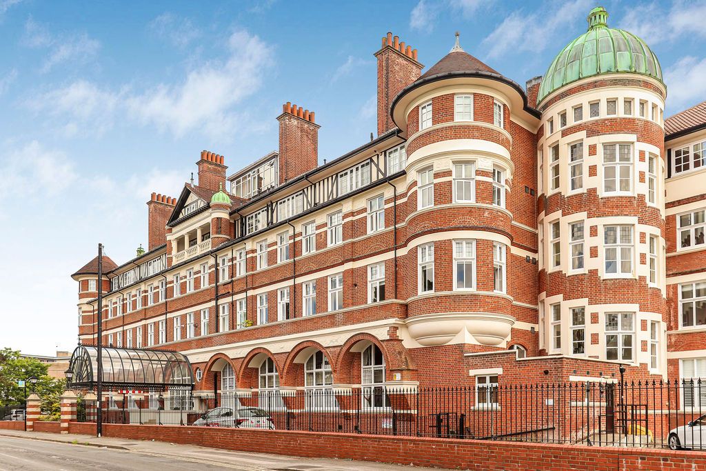 Property photo 1 of 17