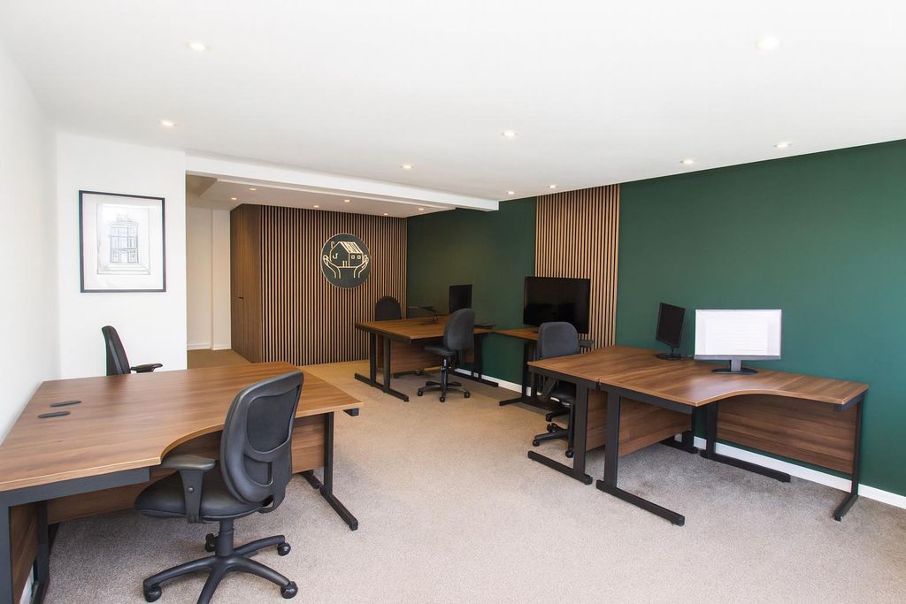 Property photo 1 of 4