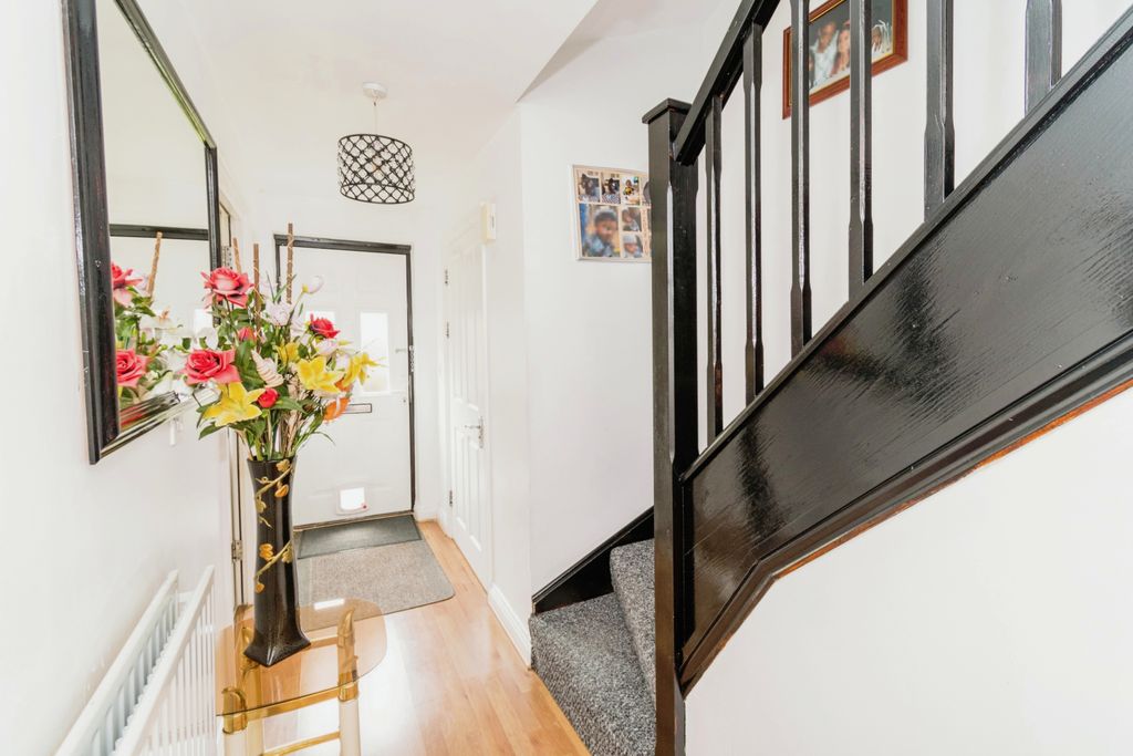 Property photo 2 of 16 Photography