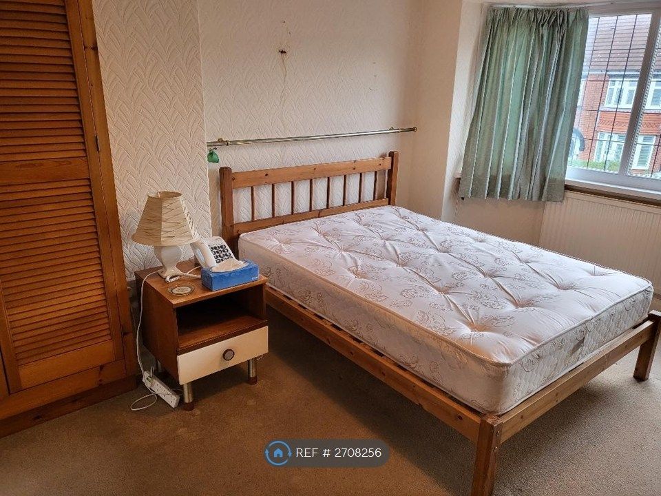 Property photo 2 of 14 1st Bedroom