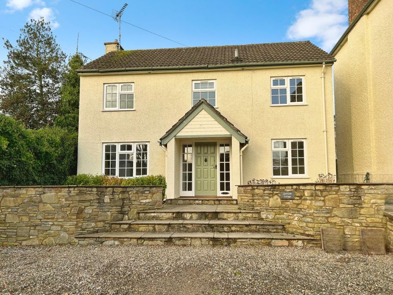 Property photo 1 of 14 Detached 3 Bedroom Property