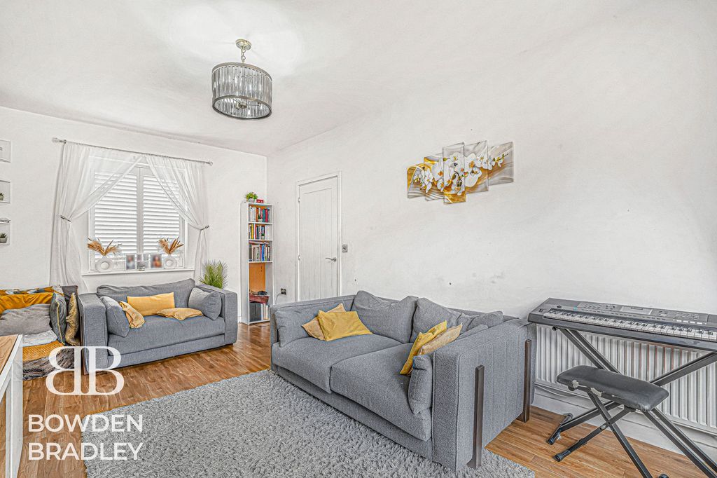 Property photo 3 of 21