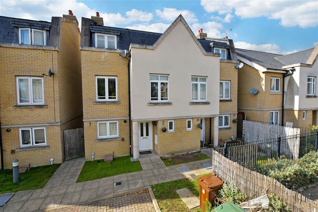 Property photo 1 of 12 External (Web)